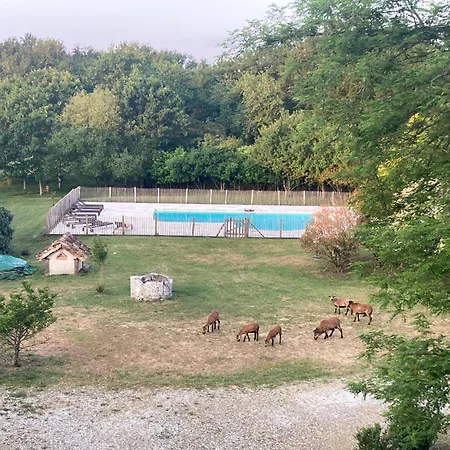 Du Chateau De Servanches