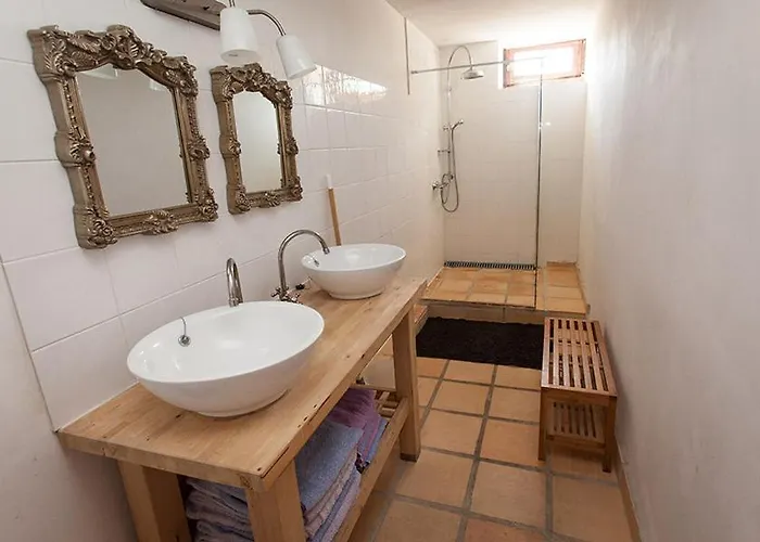 Bed & Breakfast Du Chateau De Servanches